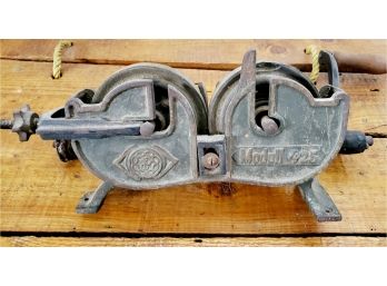 Primitive Vintage Cast Iron Hand Crank Double Pulley