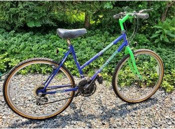 Vintage Saint Tropez Trail Winder Royal Blue & Green Ladies Road Bike