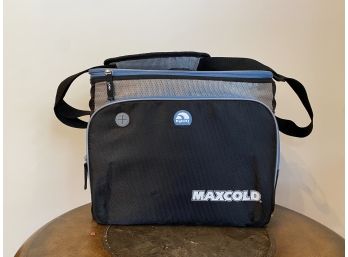 IGLOO MaxCold Cooler Bag