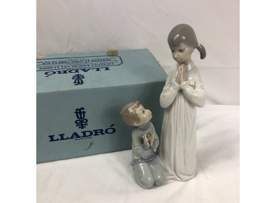 1971 Lladro 'teaching To Pray' #4779 Retired Model