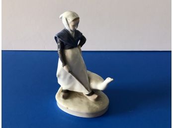 Royal Copenhagen Porcelain Figurine 'GOOSE GIRL' No. 528