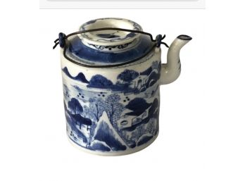 Gorgeous Antique Chinese Blue And White Porcelain Tea Pot