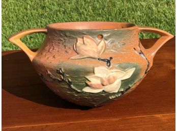 Beautiful & Unusual ROSEVILLE POTTERY Hanging Basket - Magnolia Pattern - Very Hard To Find Piece - NICE !