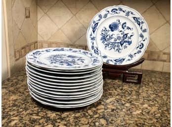 Group Lot Of 16 Fantastic BLUE DANUBE / ONION 10' Dinner Plates - Mixed Marks - Seems Good Condition !