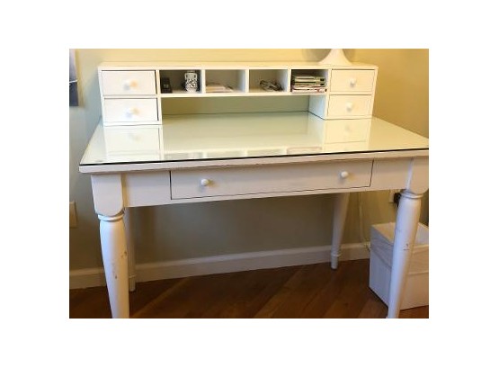 Pottery Barn White Pencil Drawer Desk With Removable 4 Drawer And Cubby Hutch.
