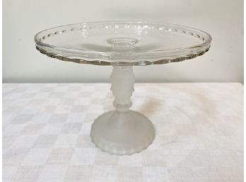Three Faces Style Cake Stand