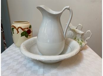 Chamber Pot And Vases