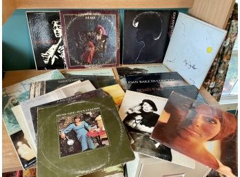Lot Of Record Albums Mostly Women Artists Baez, Mitchell, Simon