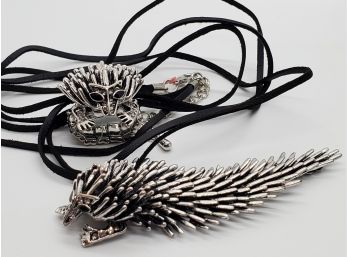 White Austrian Crystal Hedgehog With Leather Chain And Stretcheable Ring