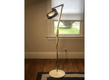 Model 8MC 300 - Vintage Magnifying Stand UP Lamp