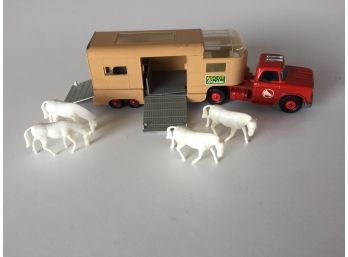 Vintage Matchbox K-18 King Size Articulated Horse Van With Horses In Original Box. Oustanding Condition.