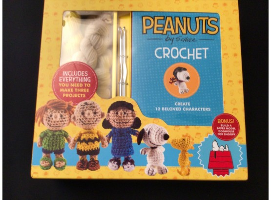 New Sealed Peanuts By Charles Schulz Crochet Set Kit