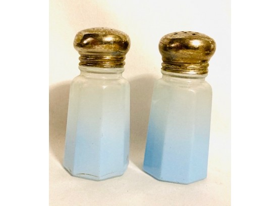 Blendo Style Pale Blue Salt & Pepper Shaker Set