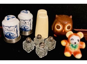 Grouping Of 4 Vintage Salt & Pepper Shakers (10ct)