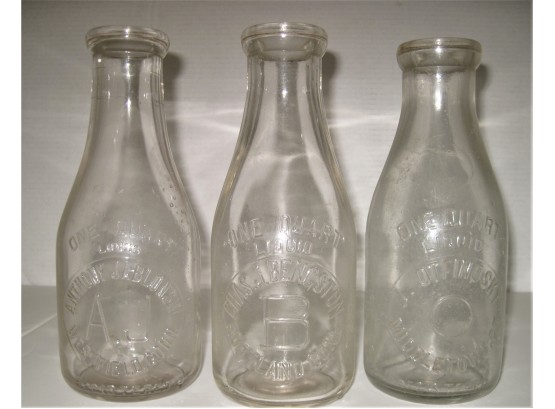 Lot Of 3 Vintage Embossed Lettering Connecticut 1 Quart Milk Bottles Middletown Portland Westfield