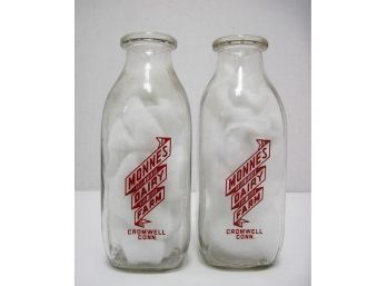 Pair Of Vintage Monnes Dairy Cromwell Connecticut 1 Quart Milk Bottles