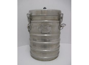 Vintage AeroVoid Model 3x10 Thermal Food Carrier  5 Gallon Keeps Hot Or Cold Great For Preppers