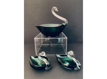 Three Piece 1940s Anari Swan Glass Set In Emerald