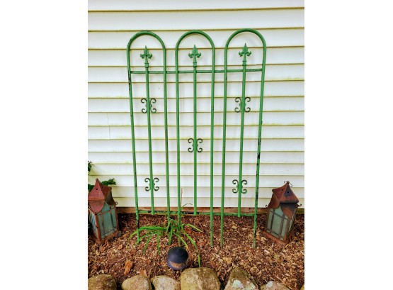 Green Metal Garden Gate Decor