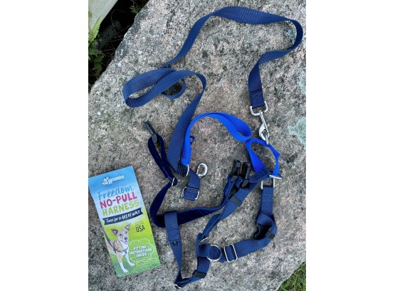 Freedom No Pull Dog Harness Size Large NEW!