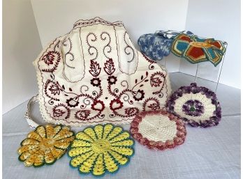 Adorable Half Apron Handmade And Embroidered, Ric Rack Trim 7 Hand Crocheted Potholders