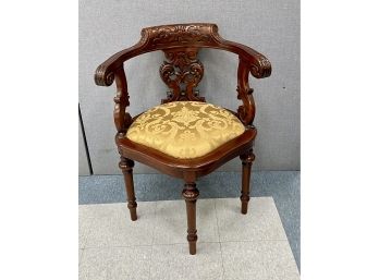 Classical Style Carved Corner Arm Chair