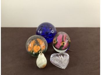 Mixed Paperweight Lot