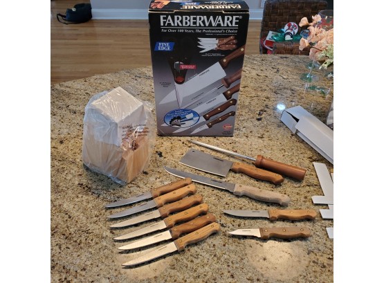 Farberware 11- Piece Knife & Wood Block Set Mostly Unused