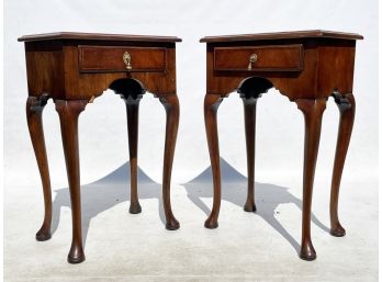 A Pair Of Vintage Mahogany Veneer Nightstands Or End Tables