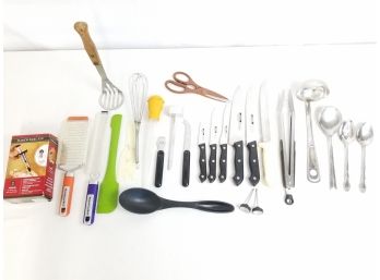 Lot Of Kitchen Tool And Utensils