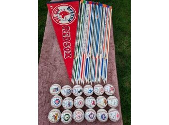 1997 Sport Pennants And Balls