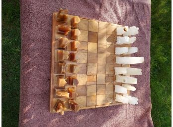 Marble Chessboard Set With Wooden Carrying Case