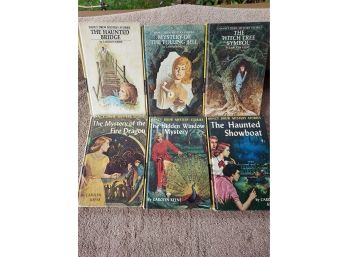 6 Vintage Nancy Drew Mystery Books