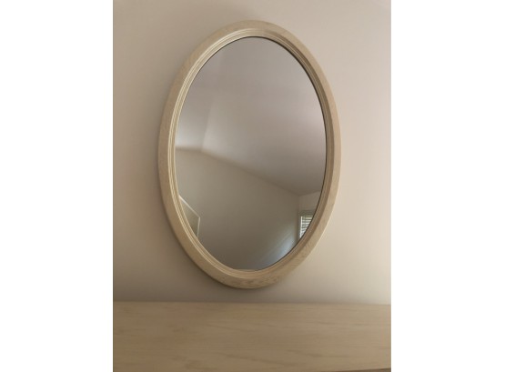 Oval Mirror Matches Night Stand And Dresser Lexington 25x37'