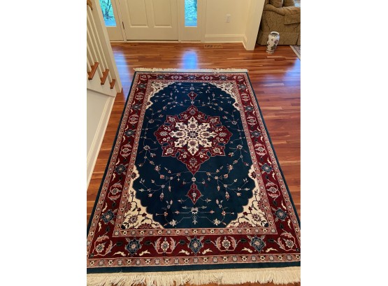 Green And Red Area Rug 68x112'