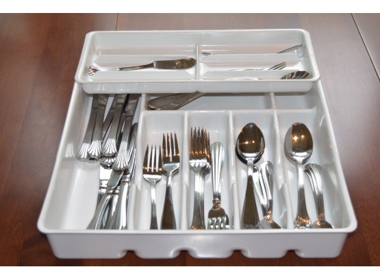 Wallage & Cambridge Cutlery And Cutlery Box With Slider By OKT 14.5'x16.5'