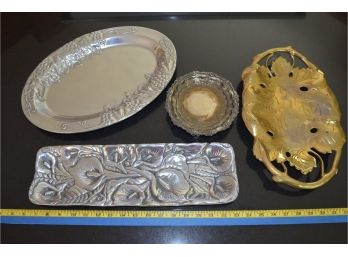 3 Severing Platers And 1 Candle Plate, 1 Stamped The Wilton Co.