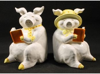 Vintage Pair Of Adorable Ceramic 'Reading Pigs' Book Ends