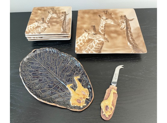 Giraff Decor Plates And Cheese Knife
