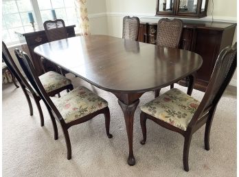 Harden Furniture Dining Table And 8 Chairs