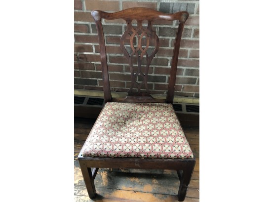 Single Needle Point Seat Chair
