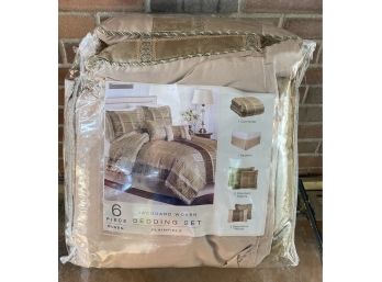 Six Piece Queen Size Bed In A Bag