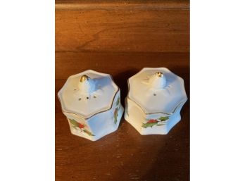 Vintage Holly And Berries Salt And Pepper Shakers