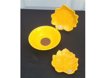 Lot Of 3 Ceramic Fall Theme Items, Leaves Have A Small Chip Each