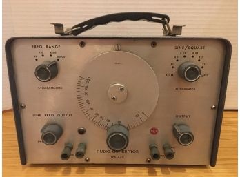 Vintage  RCA Audio Signal Generator WA-44C .