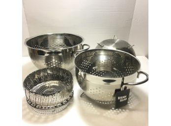 Group Of Pasta Strainers, Colanders . 4 Pieces In Total.