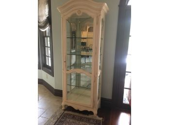 Impressive Ethan Allen French Country Display Cabinet.