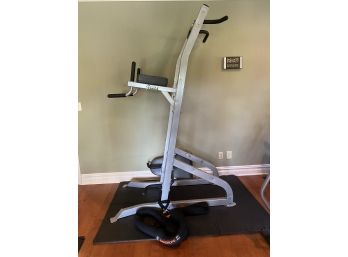 Excellent Condition1 Hoist Pull Up & Leg Crunch Has Seat. Very Heavy Bring Help