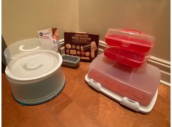 Lot Of Miscellanous Bakeware Items Including Cupcake Carriers, Baking Pans