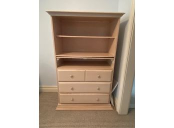 Bellini Wood Dresser With Pullout Shelf Table